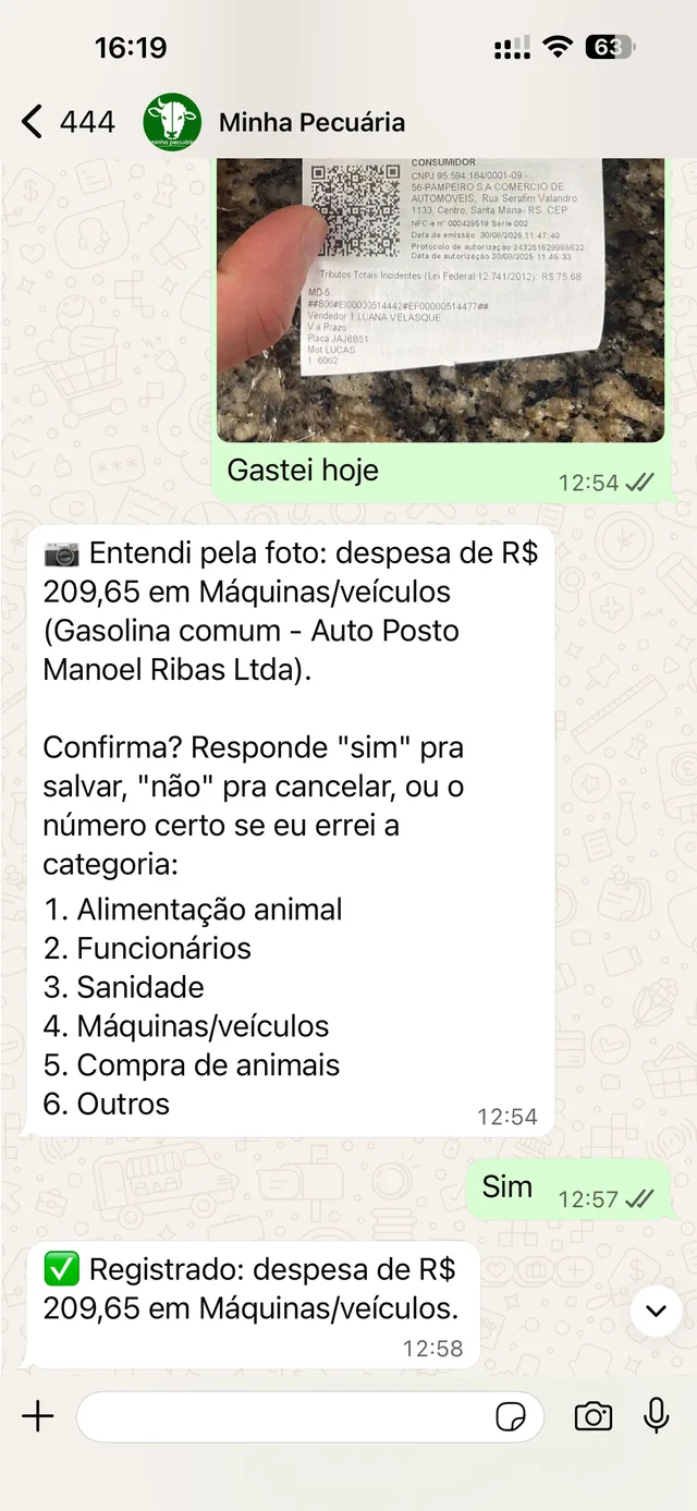 Conversa real de WhatsApp com o bot da Minha Pecuária confirmando uma nota fiscal por foto